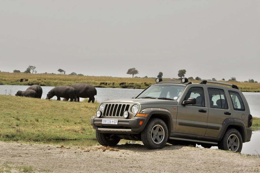  Jeep Cherokee Renegade 2005 года  (фото 11 из 26)